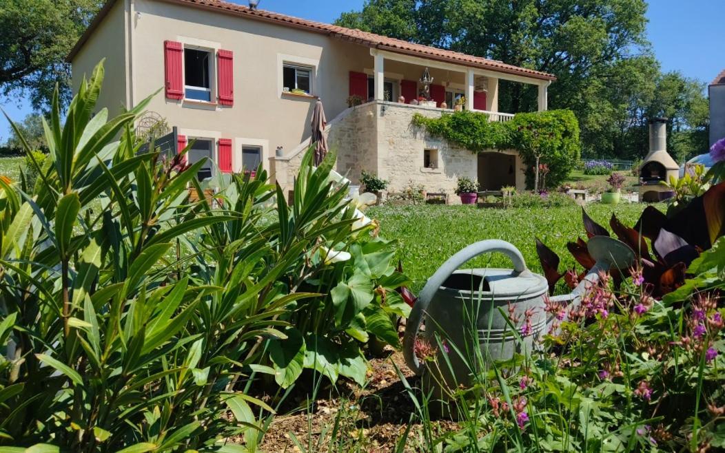 Bed and Breakfast Le Colombie Gouleme Concores Exterior foto